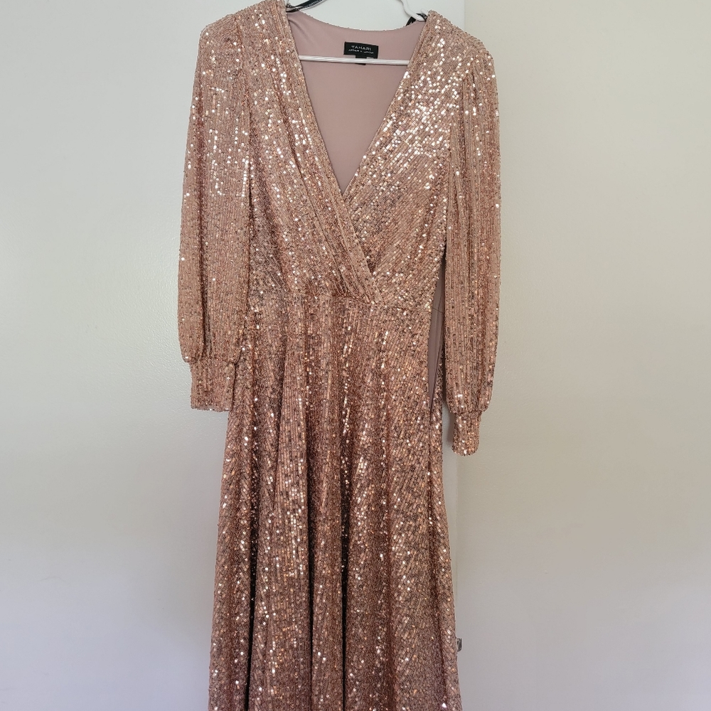 Champagne/blush colored never worn sequined cocktail dress - Picture 1 of 4